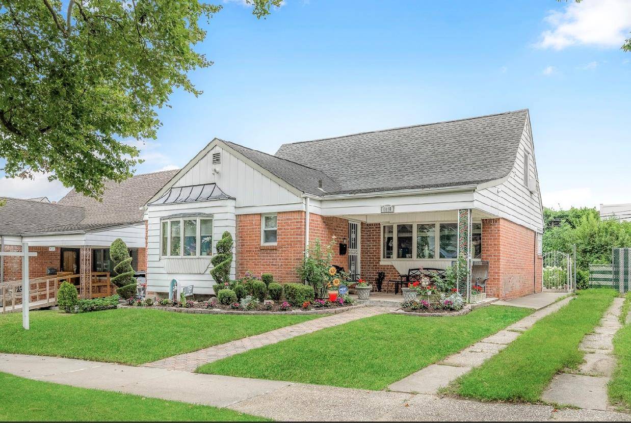 Welcome to this beautiful single family home well maintained for over 40 years in the most desirable neighborhood of Fresh Meadows.