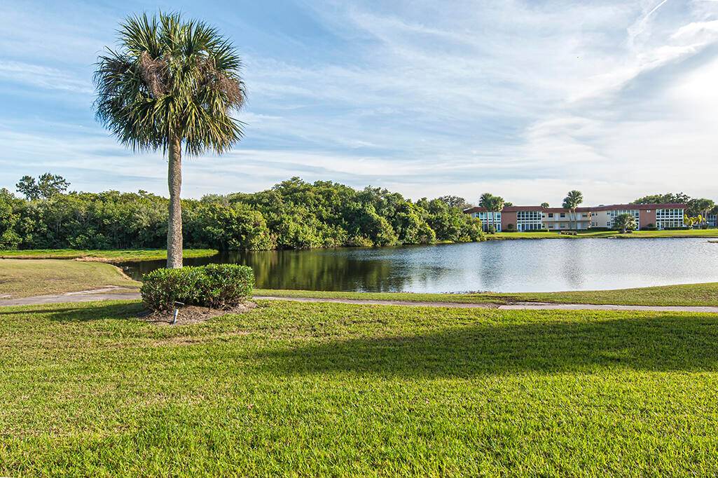 GORGEOUS GOLF LAKEVIEWS FROM YOUR LIVING ROOM WINDOWS AND LANAI METICULOUSLY MAINTAINED 1 BEDROOM, 1.