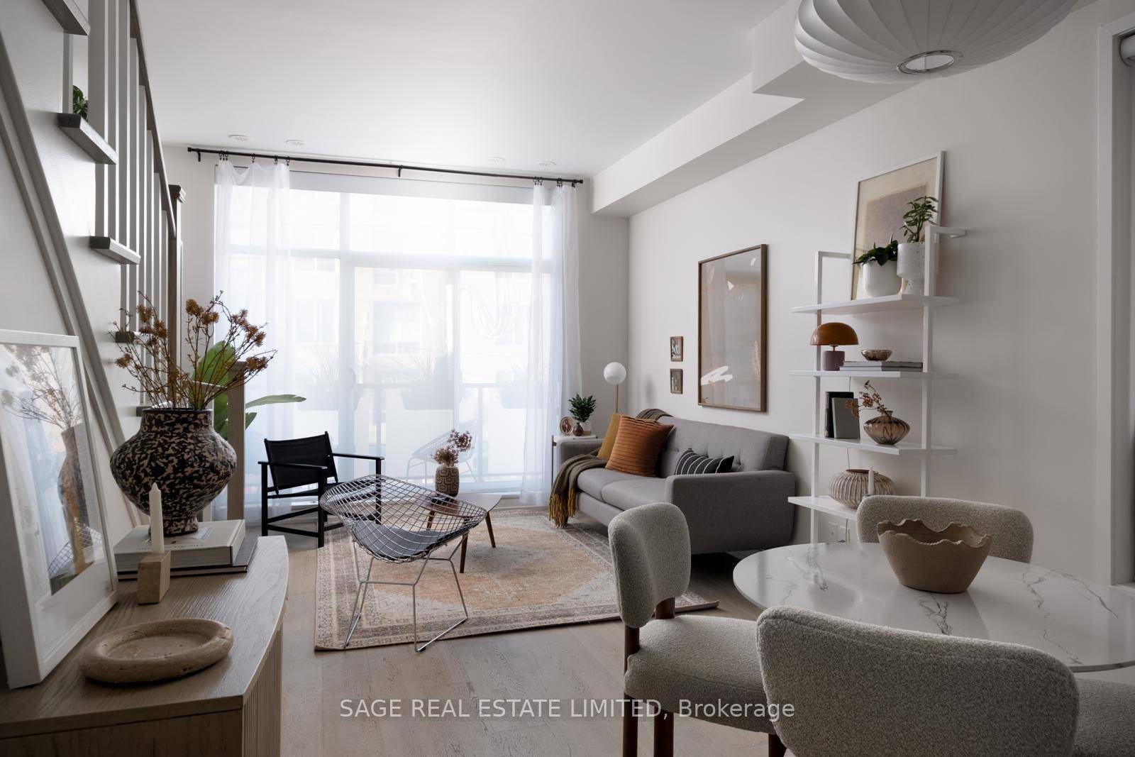 Welcome to your Leslieville daydream a 3 storey stunner serving up 1, 060 sq ft of pure good vibes.