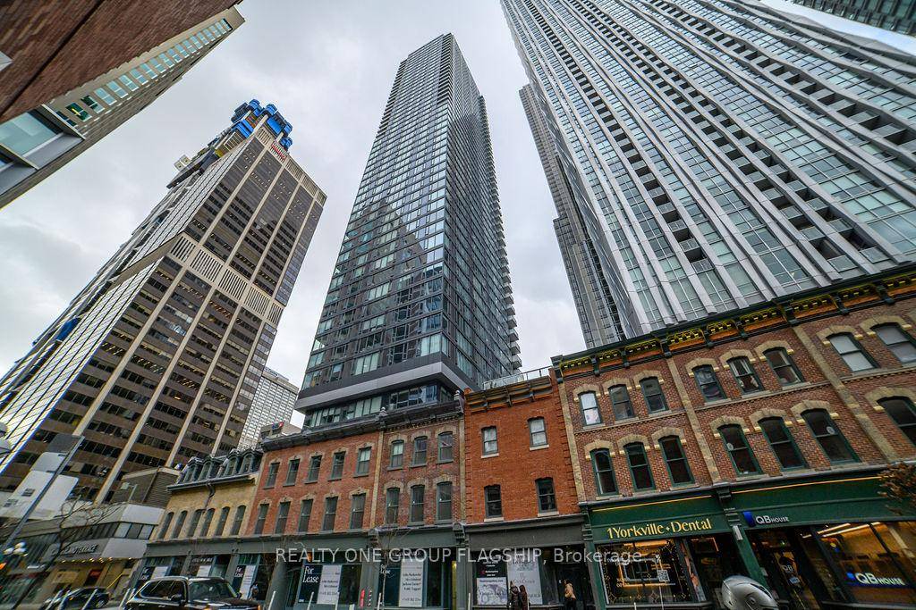 Welcome to 8 Cumberland in Yorkville, a luxurious condominium situated at the coveted intersection of Cumberland amp ; Yonge, Toronto's most sought after location.