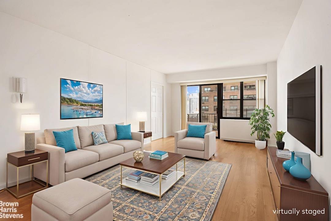 Sun Drenched High Floor Convertible 2BR in Full Service Condo Welcome to this spacious, sun filled high floor convertible two bedroom, one bath home, offering open city views and modern ...