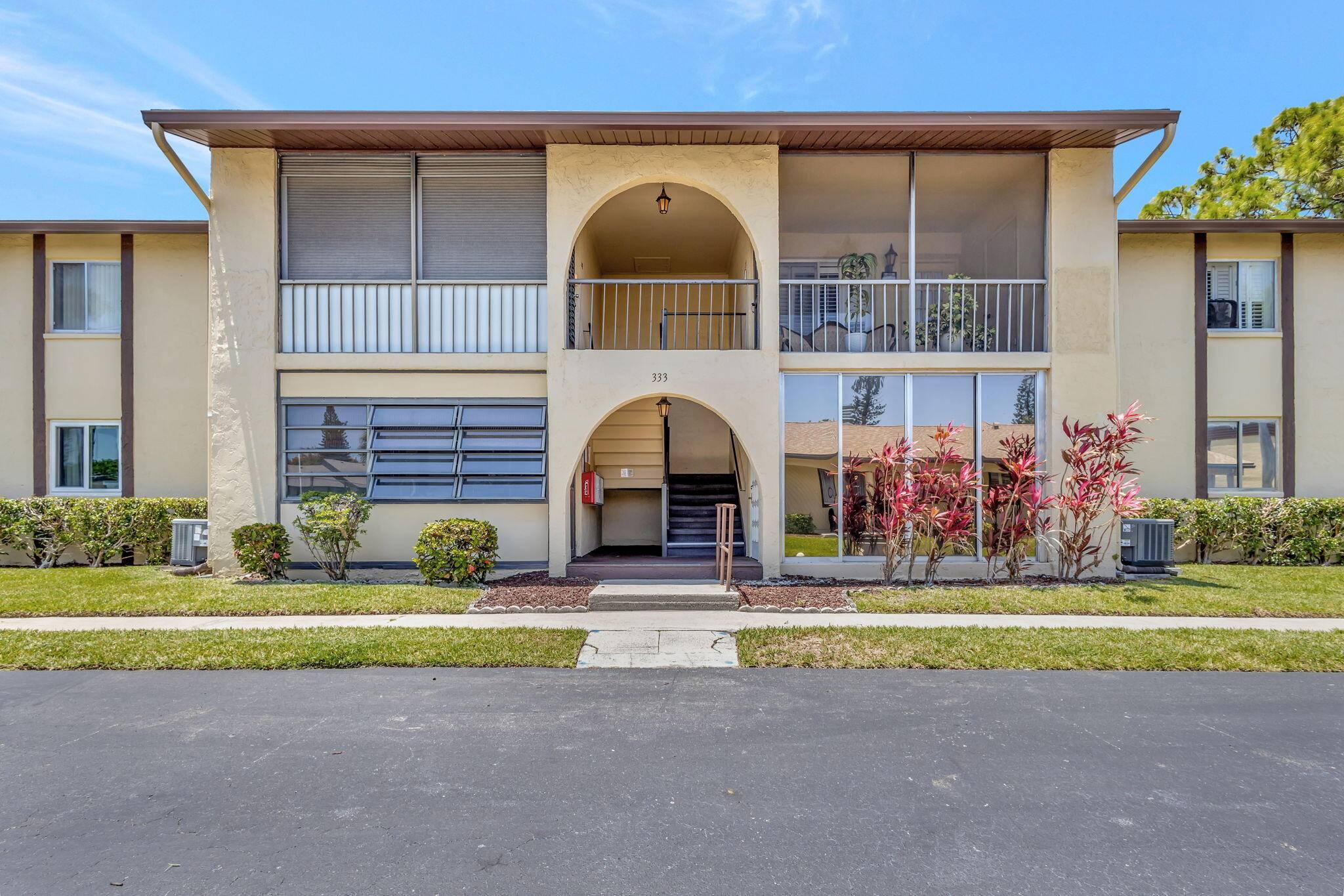 Motivated seller ! ! ! New Roof !
