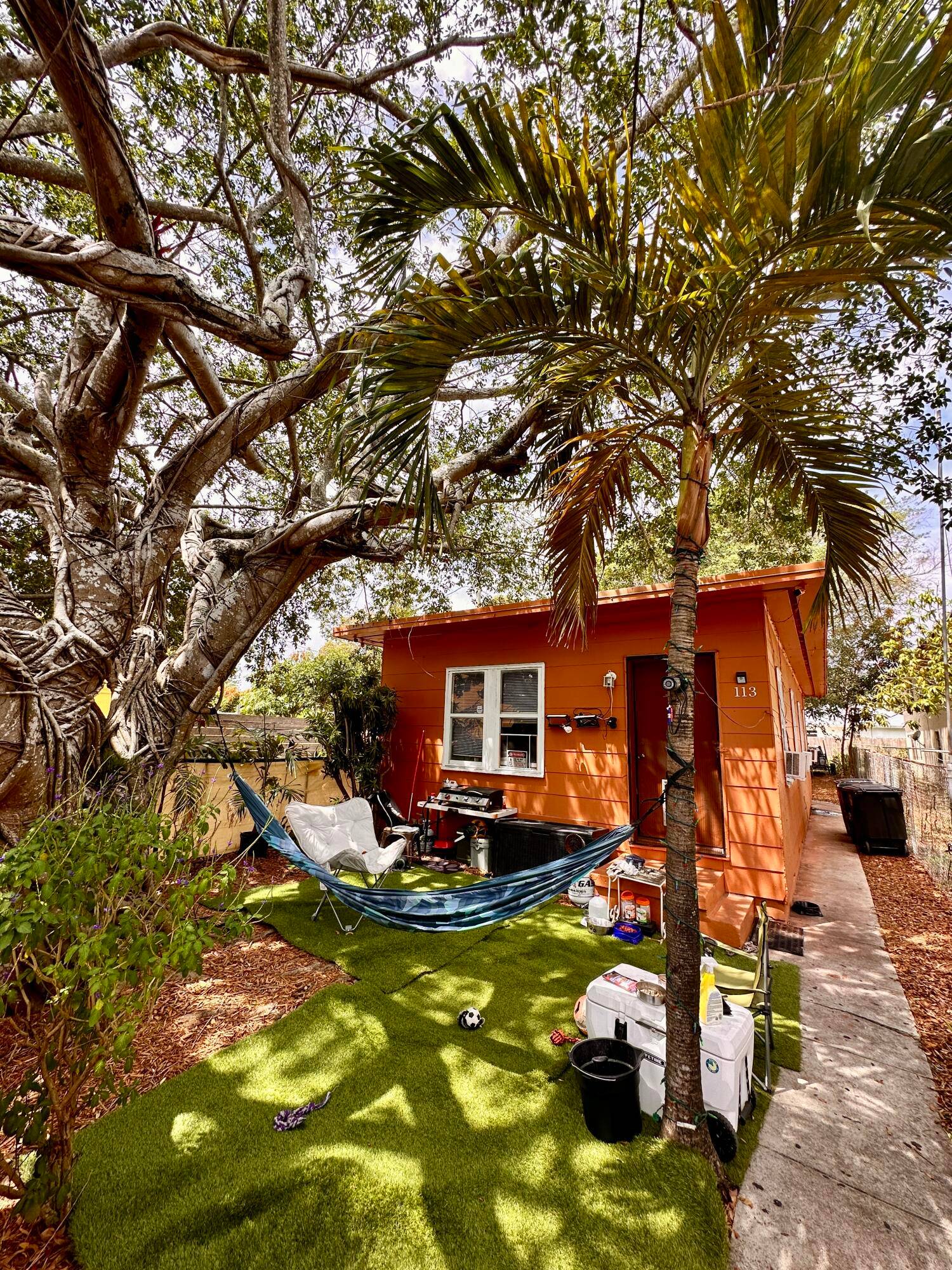 Investor Alert ! Rare Duplex on very large lot.