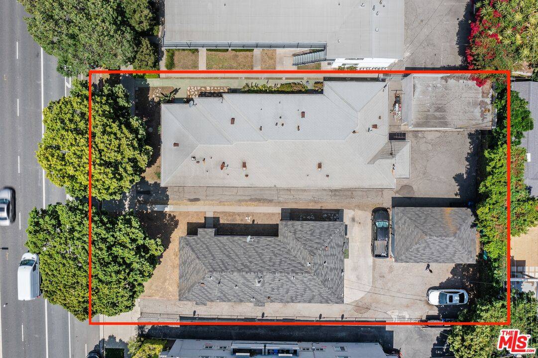 11848 - 11856  Venice Blvd 7BR Marina Del Rey La