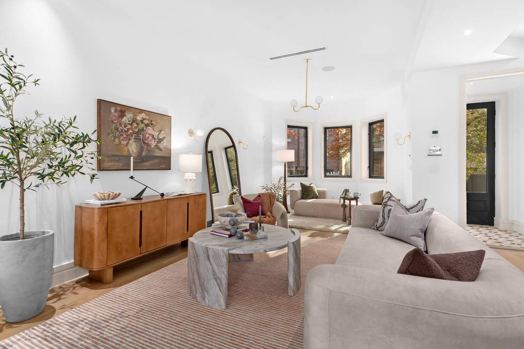Nestled on a picturesque tree lined block in Prospect Lefferts Garden, 259 Winthrop Street is a masterfully renovated 2, 880 square foot single family townhouse that offers four stories of ...