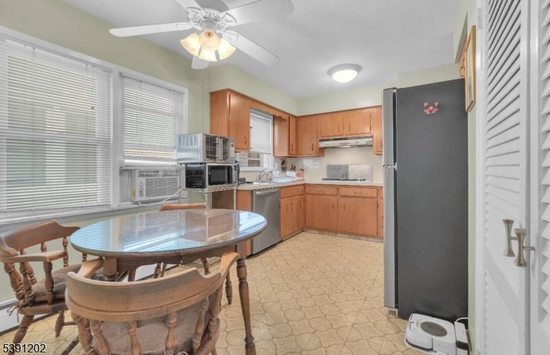 Welcome to 7 Country Village Ct in Bayonne !