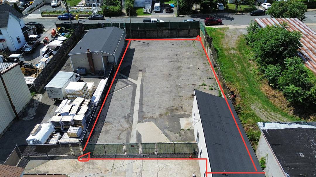 Available for immediate occupancy 8, 500 sq.