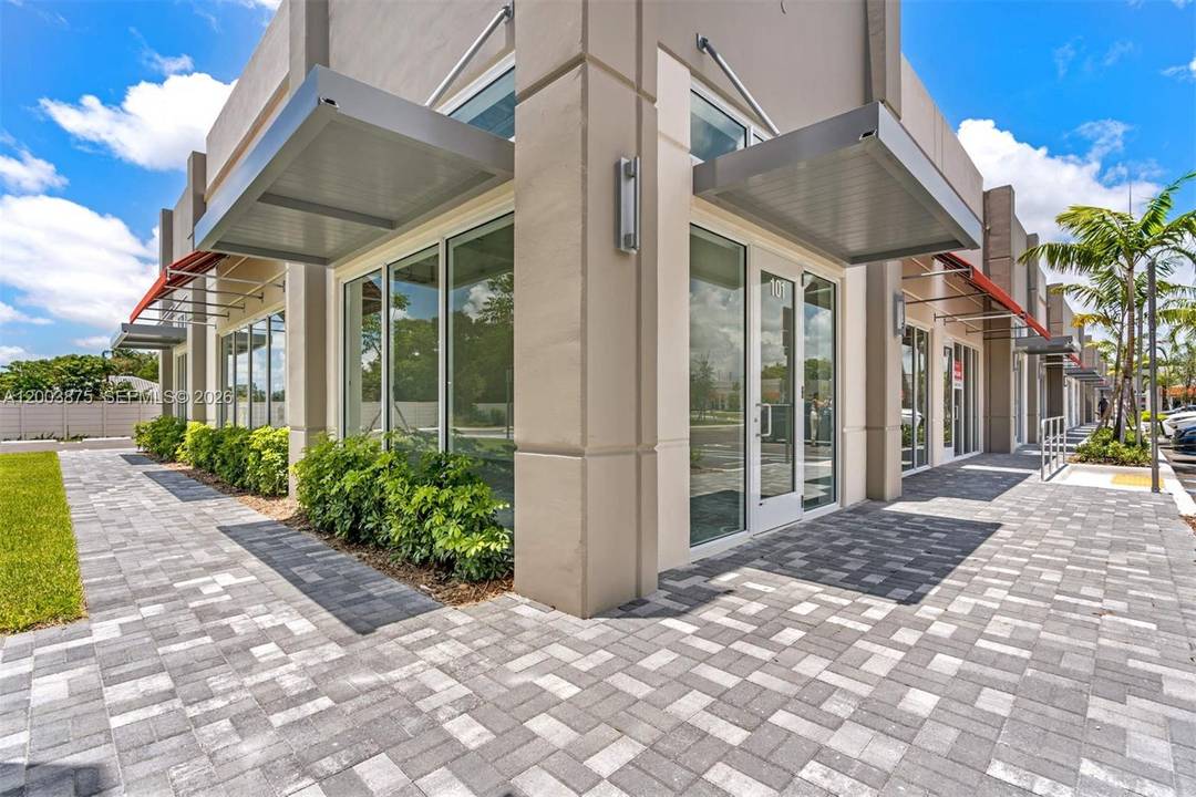 Desirable corner unit in modern retail plaza in the heart of Cooper City.