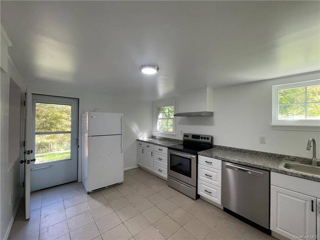 Lovely two bedroom ground floor apartment in the Yorktown Central School District.