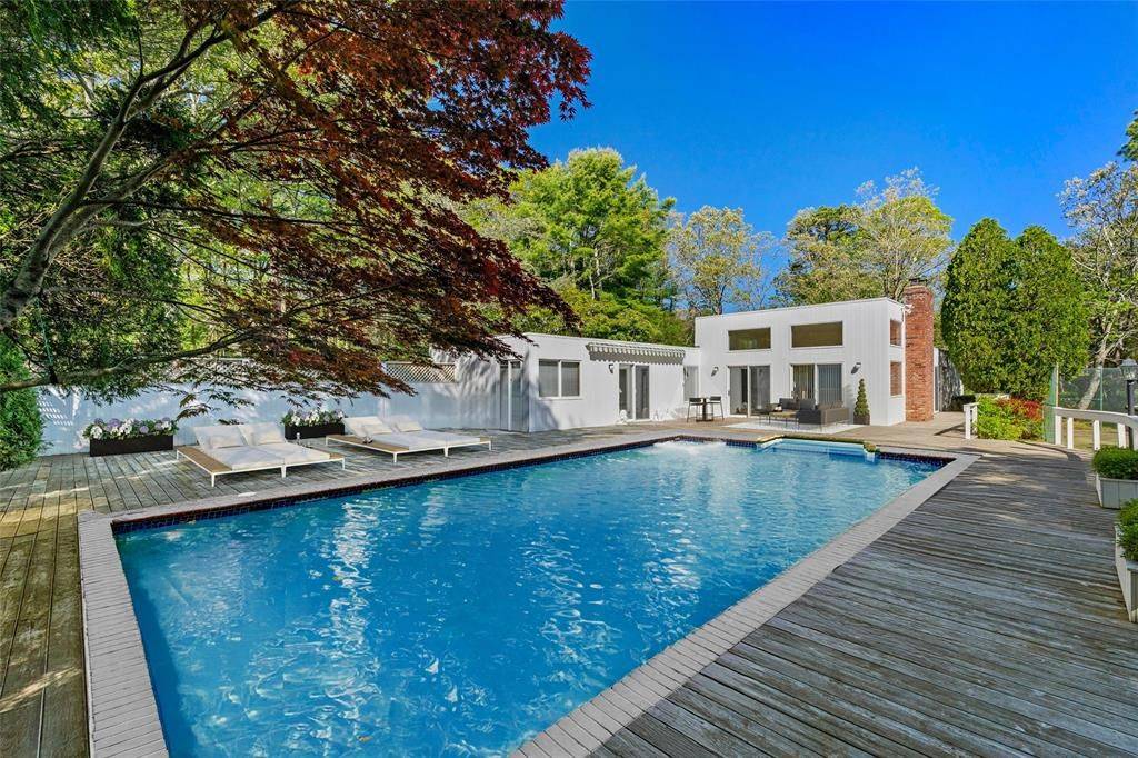 Quogue Modern Contemporary with Pool and Tennis!