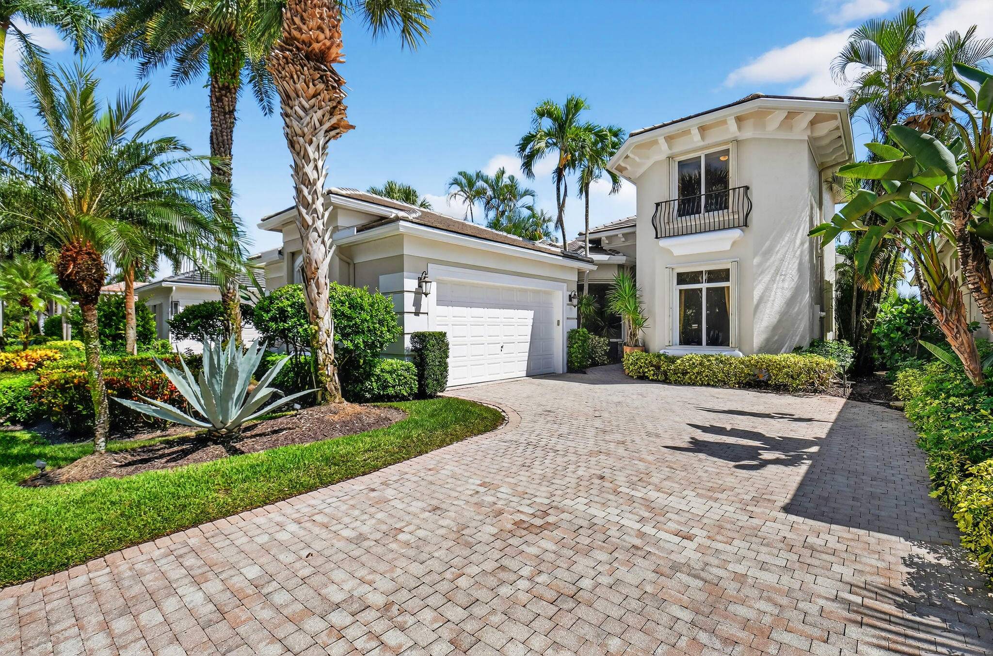 Fabulous 4 Bedroom, 4 Bath home with stunning Lake Golf Views.