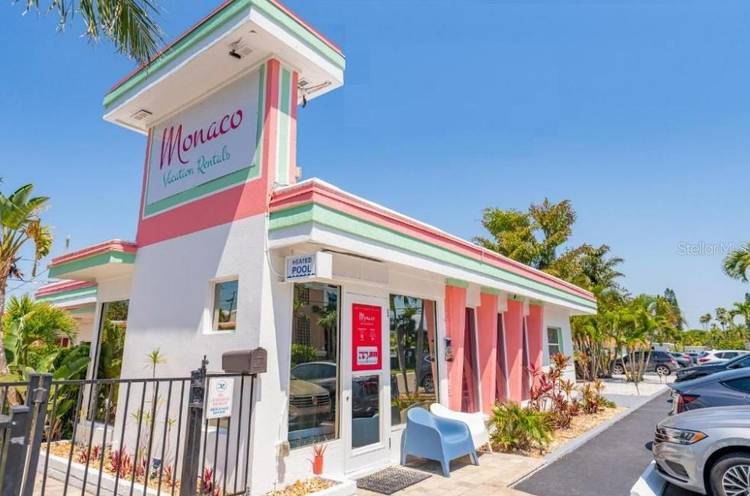 41 unit motel. Over 1 acre of land.
