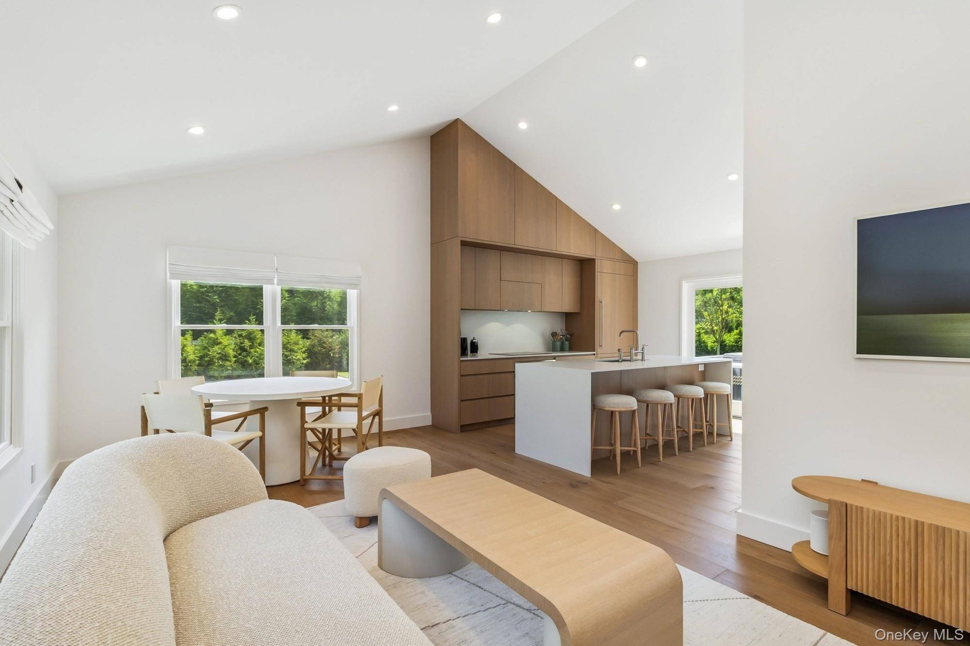 Charming East Hampton New Construction 3 Bedrooms 2 baths Step into the quintessential Hamptons lifestyle with this magnificently renovated 3 bedroom, 2 bathroom cottage at 96 Town Lane just 5 ...