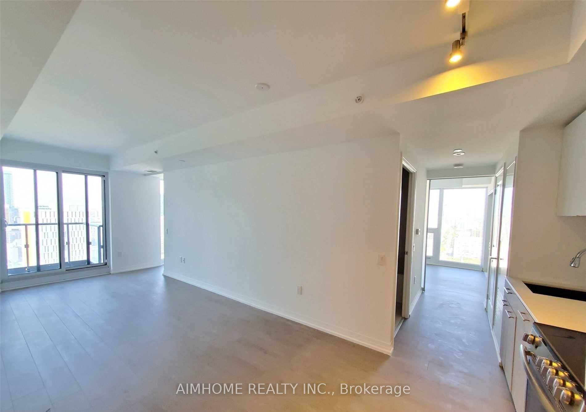Functional 3 Bedroom Corner Unit.
