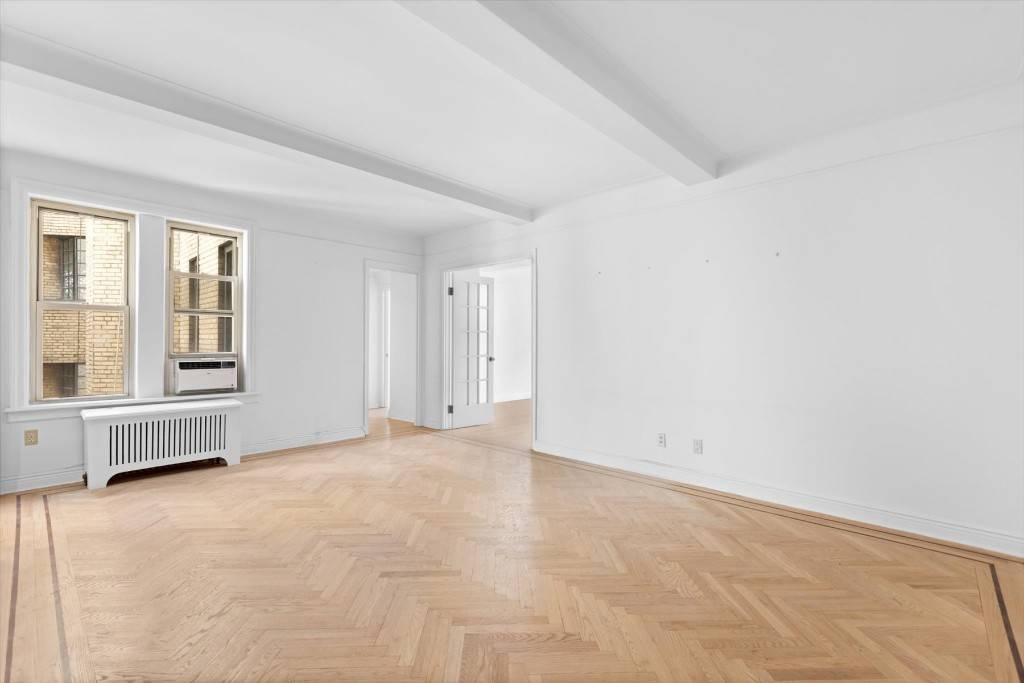 Fact Real Estate is proud to present this bright, quiet and mint condition 2 bedroom condo unit in prime Upper West Side Central Park Block location.