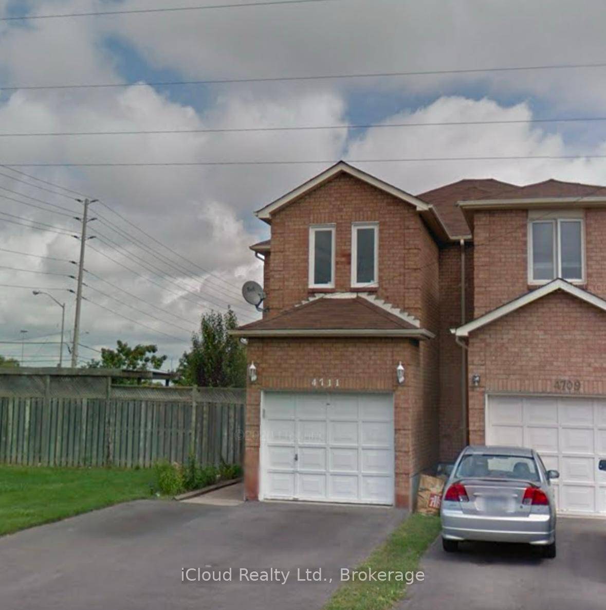 For The Investor Minded Or First Time Home Buyer Who's Willing To Upgrade, Conveniently Located In The Heart Of Mississauga, a First Time Home Buyer Dream.