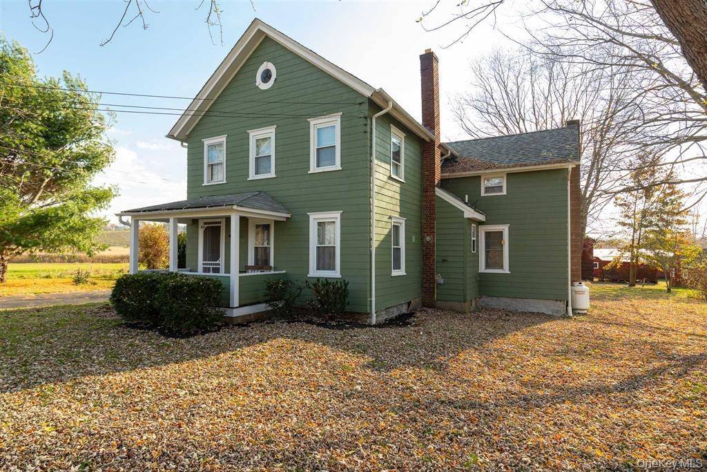 Hudson Valley Farmhouse Retreat with Private Artist amp ; Writer Studios on 10 Acres.