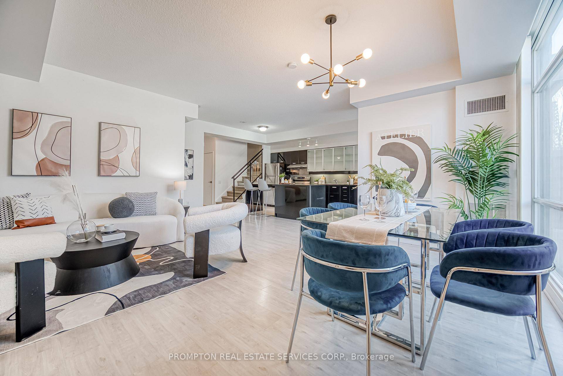 Luxurious Modern Home In The Prestigious And Highly Sought After Bayview Village Community.