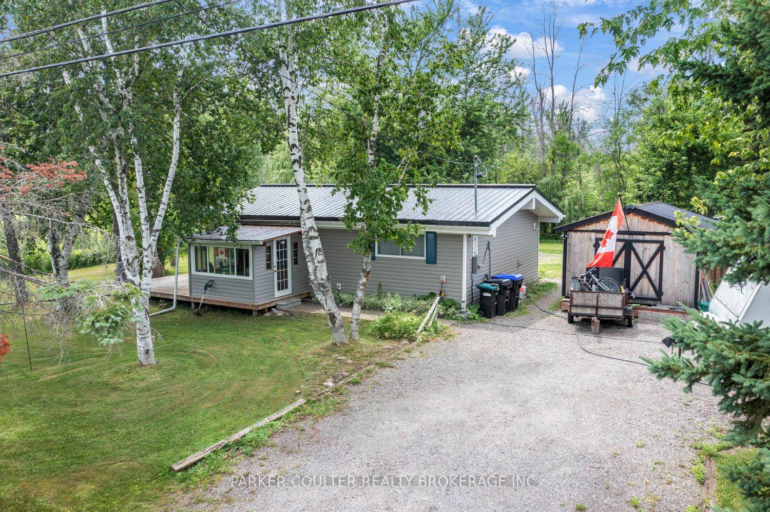 Located in a well established area of Innisfil, this charming home is just a 5 minute walk to Lake Simcoe and a short drive to the Barrie GO Station, Highway ...