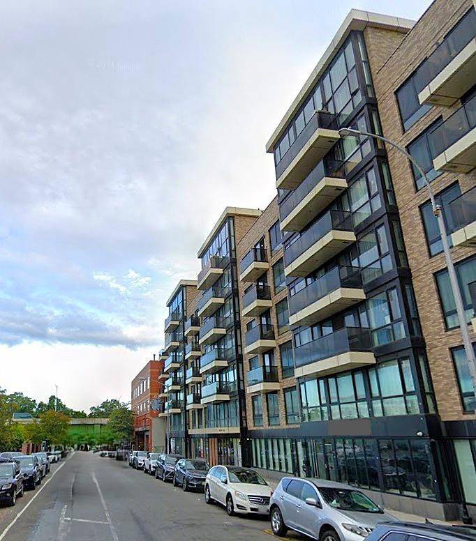Flushing Parkview Condominium two bedroom and 2 bath unit on the 4th floor.