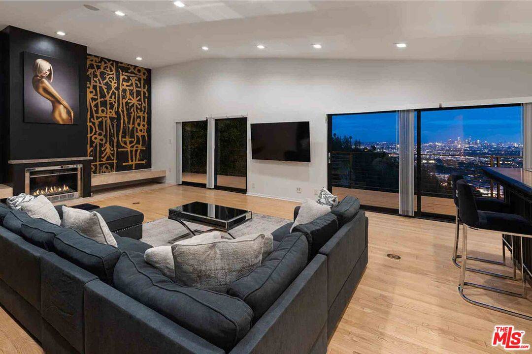8514 Hillside Ave 4.0 Sunset Strip LA