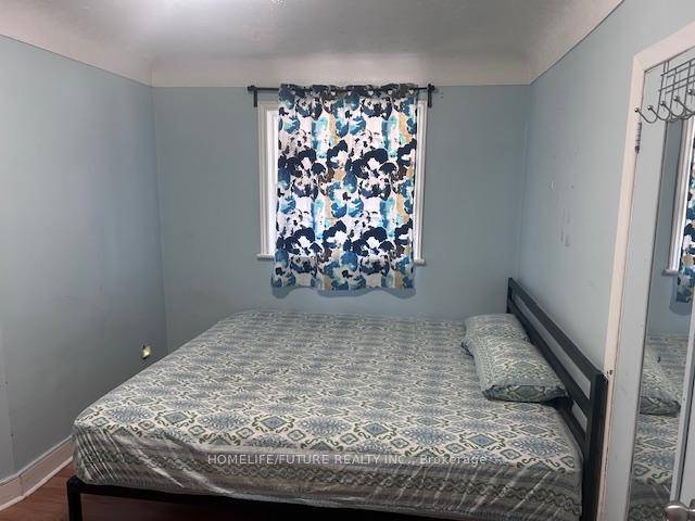 Welcome To This Well Maintained And Inviting Home Available For Lease In A Desirable HamiltonNeighbourhood.