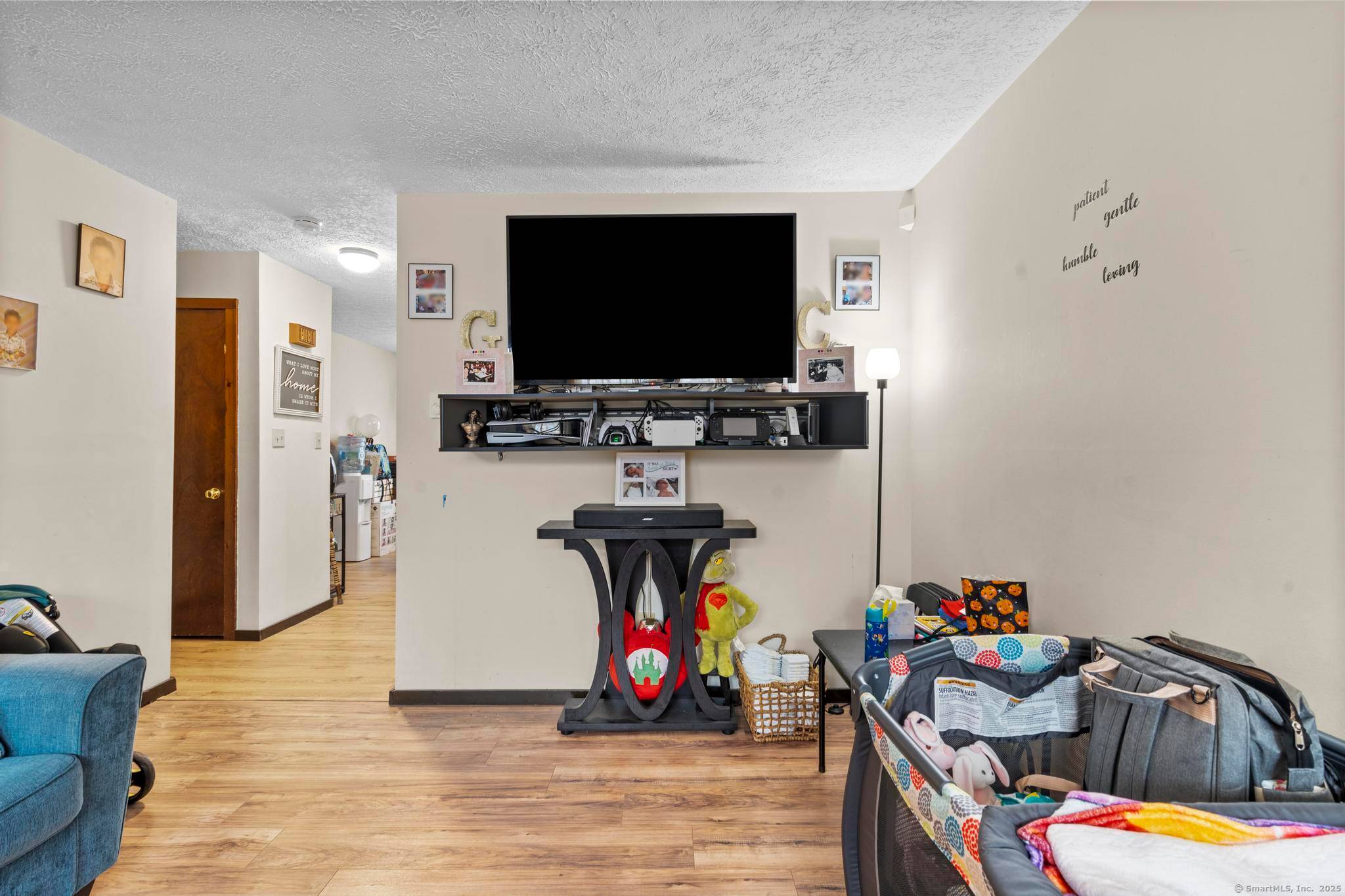 Beautifully maintained three family property in Bristol featuring three spacious side by side townhouse style units.