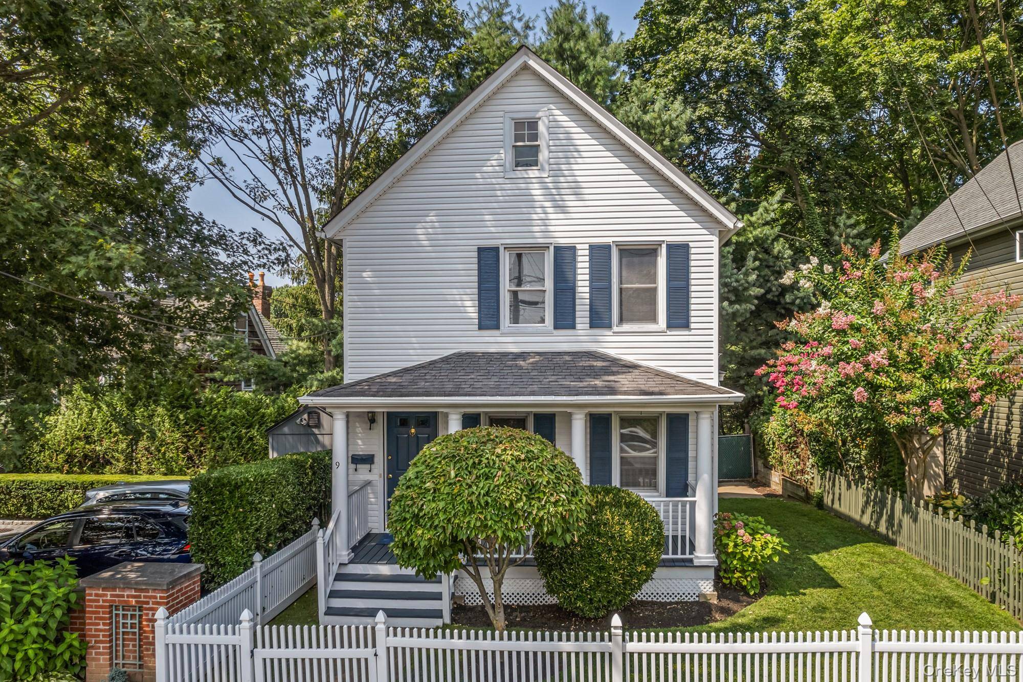 Welcome to 9 Underhill Avenue a delightful 2 bedroom, 1.