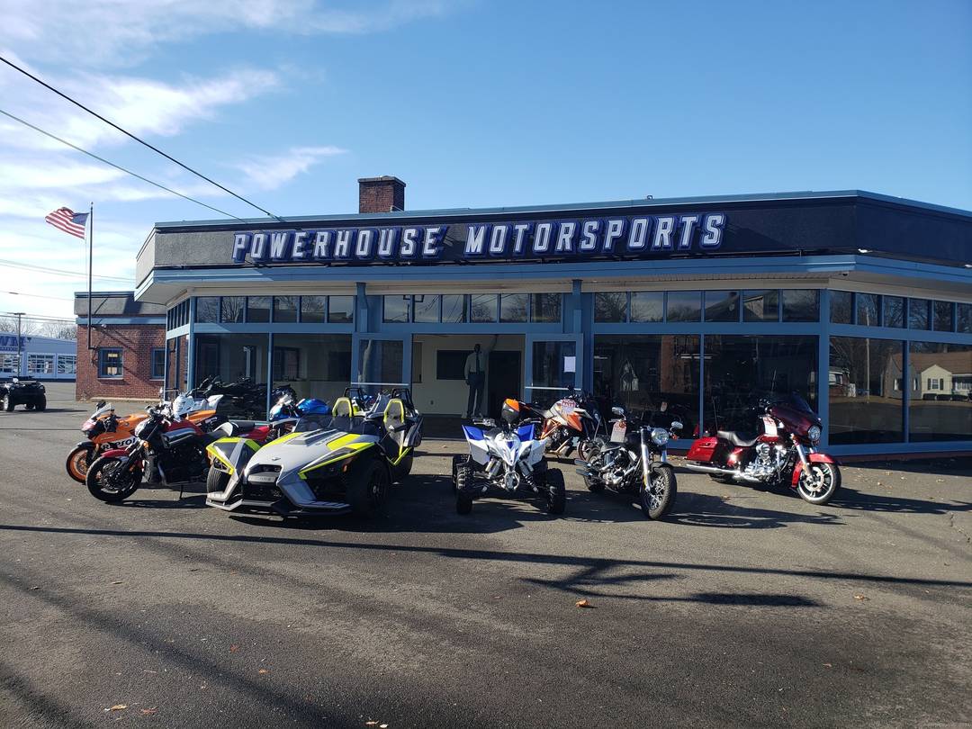 Located in a high traffic area, this spacious and flexible commercial property offers endless possibilities.