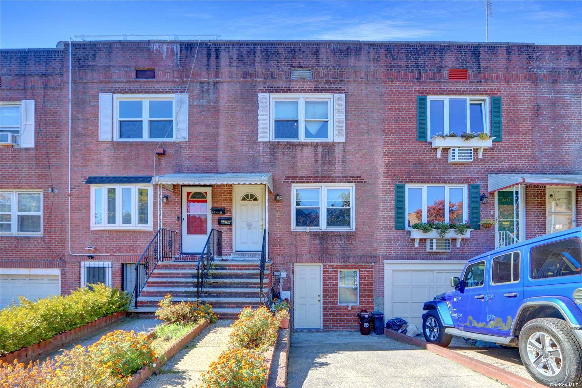 single family located at the heart of Kew Gardens, a spacious living room, a separate dining room, and a well appointed kitchen, making it ideal for everyday living and entertaining.