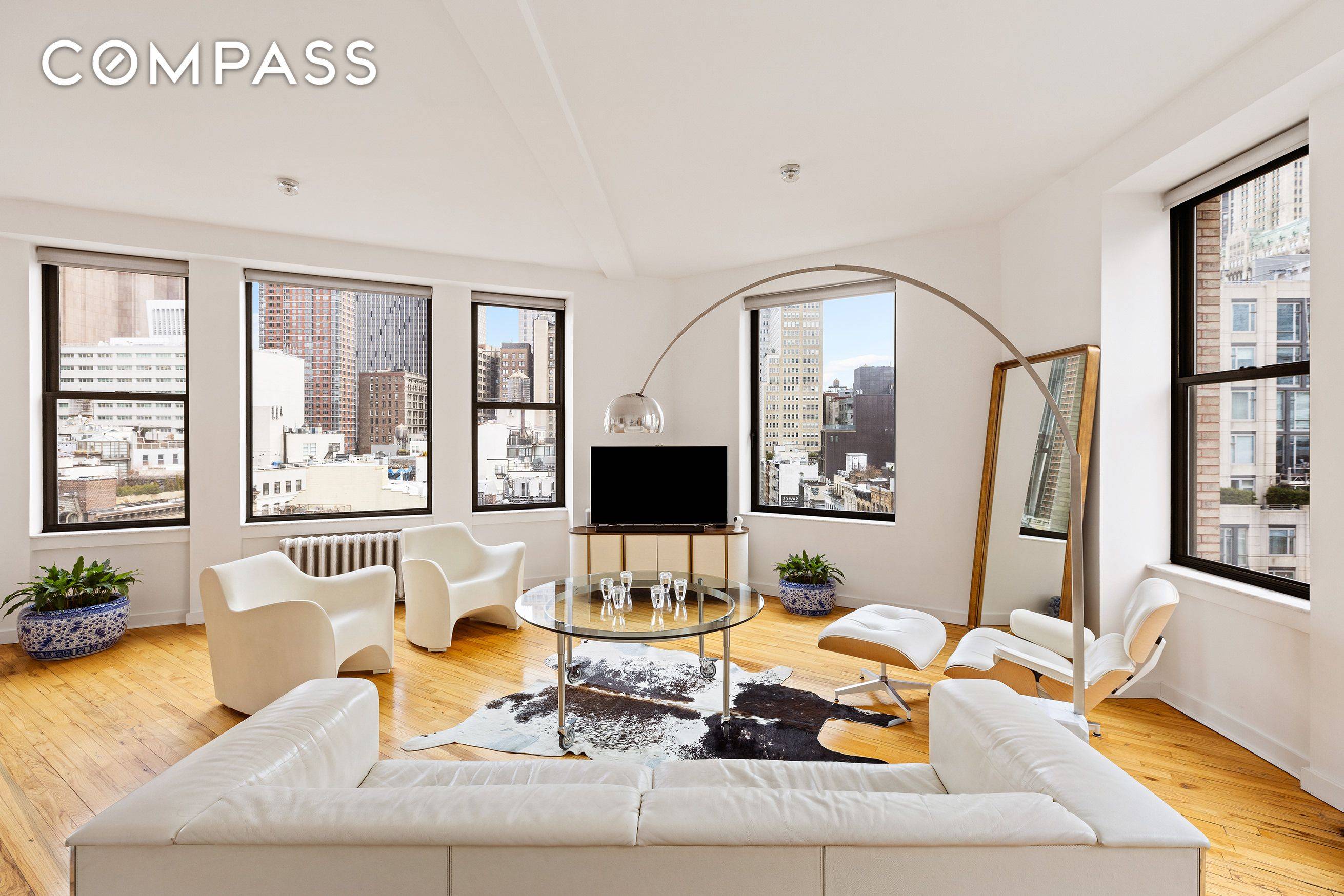 Arguably on one of the most desirable corners of TriBeCa, the extraordinary Loft 9 at 1 Hudson Street is a rarity in prewar buildings.