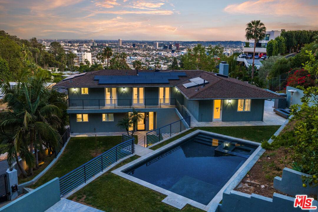 1404   Devlin Dr 4BR Sunset Strip La