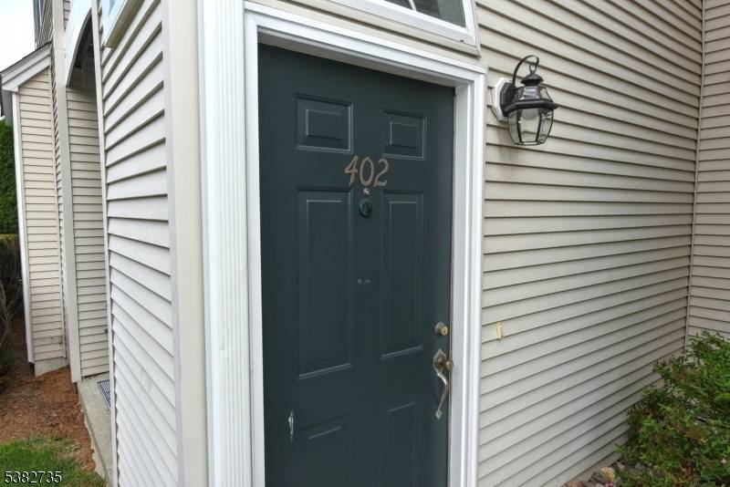 Welcome to your new home in the desirable gated community of Cambridge Heights.
