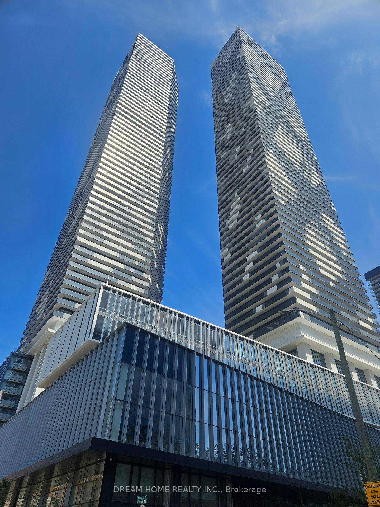 1Br Unit At Sugar Wharf West Tower Developed By Menkes.