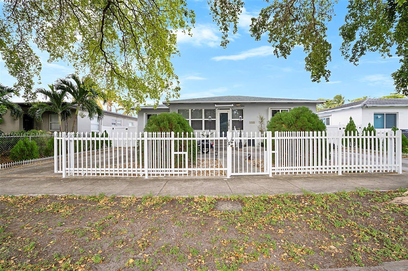 BRAND NEW ROOF New water heater, new washer Dryer, IMPACT throughout !