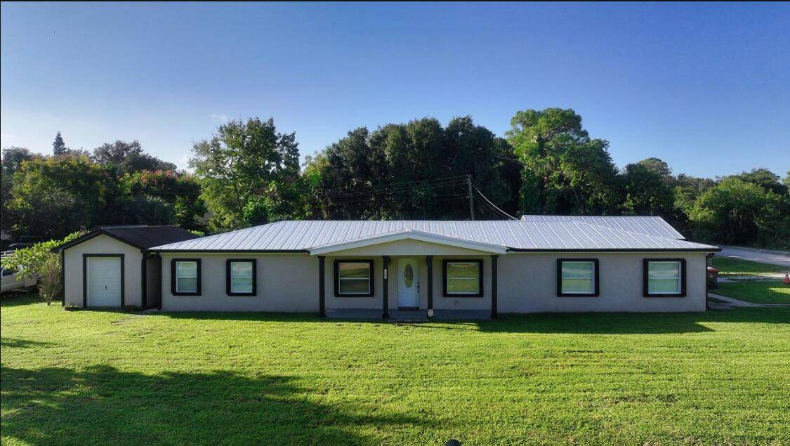 Welcome to this inviting 3 bedroom, 2 bath home that's perfect for families !