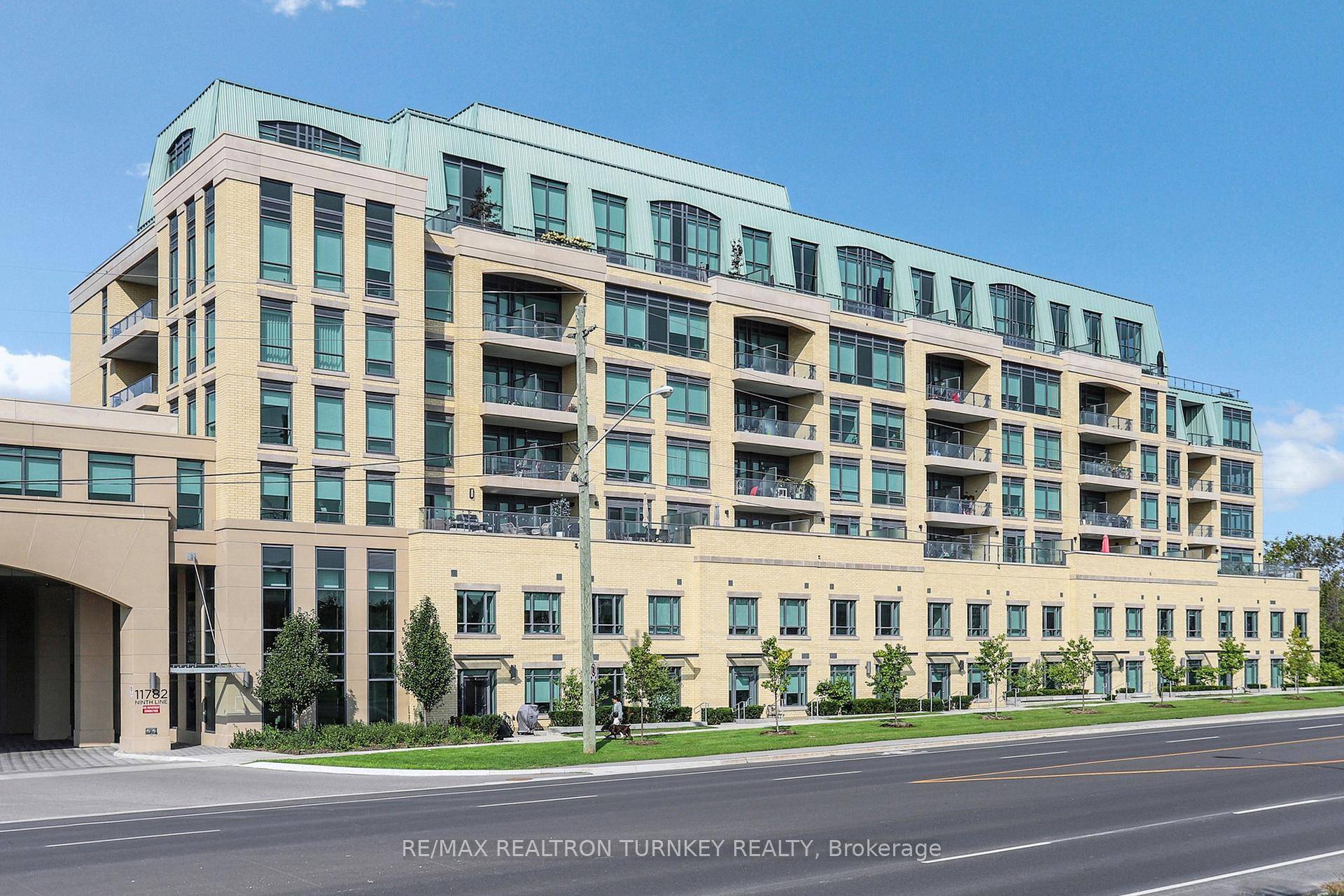 Truly Spectacular Luxury Suite in the prestigious boutique midrise Pemberton building at 9th amp ; Main in the heart of Stouffville, offering urban convenience amp ; panoramic views in a ...