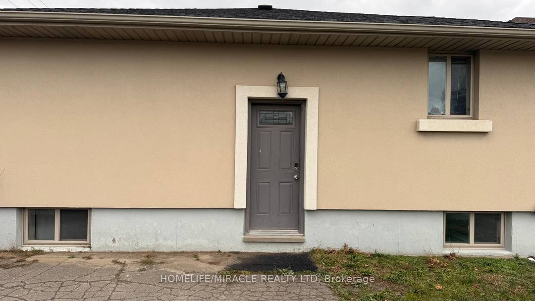 2 BR amp ; 1 WR LEGAL BASEMENT In law Suite with Separate Entrance.