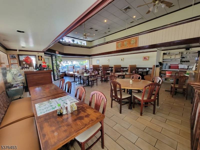 Here's your chance to take over a well established restaurant in prime, high traffic street.