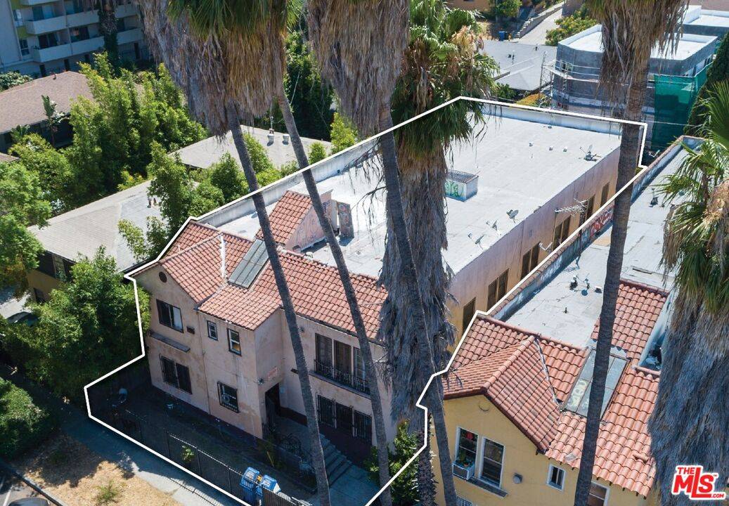 149 S Westmoreland Ave 15BR Mid Wilshire La