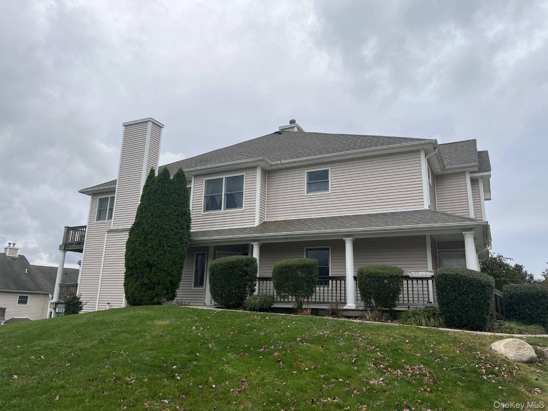 Come see this newly painted, move in ready Condo.