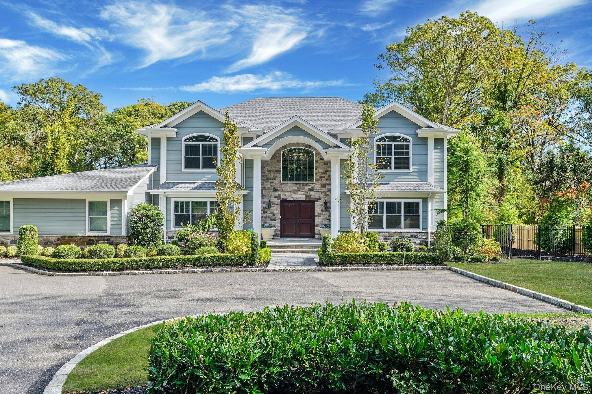 Luxury Living at Its Finest !