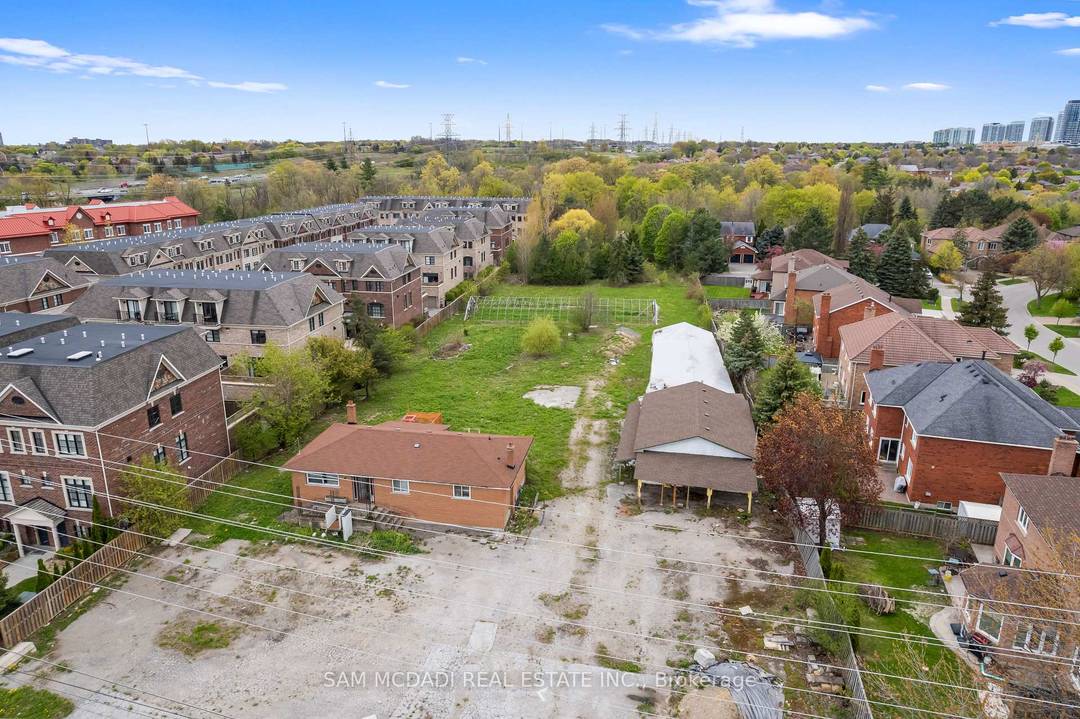 Presenting a rare and unique opportunity along prestigious Mississauga Road.