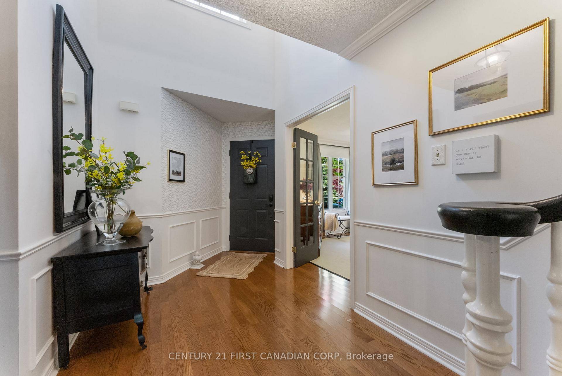Charming 2 Storey Home in Prime Burlington Location !