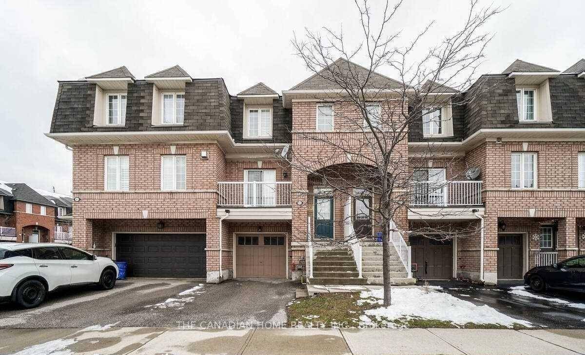 Beautiful 3 Bdrm Townhome In Desirable Westmount.