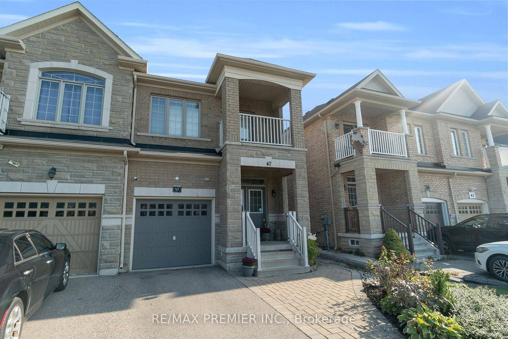 1774 Sq Semi detached with finished basement and separate entrance.