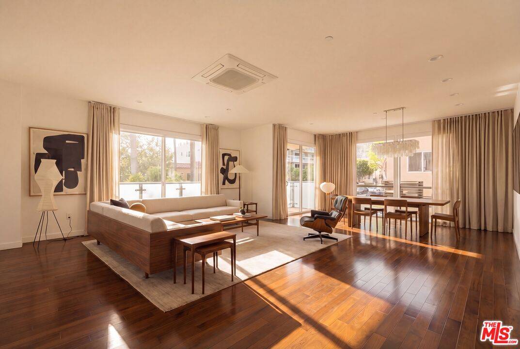 928 N Croft Ave 2BR Sunset Strip La