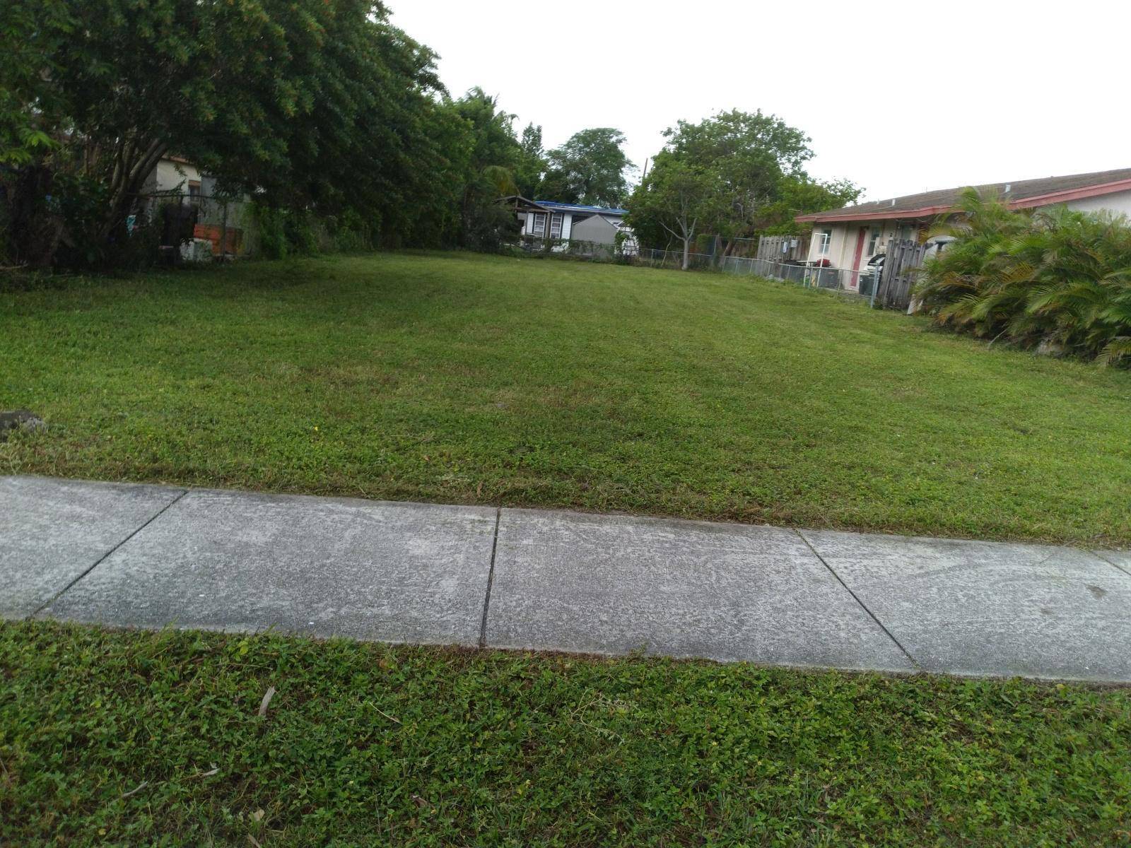 Property is in a great location of Downtown Davie.