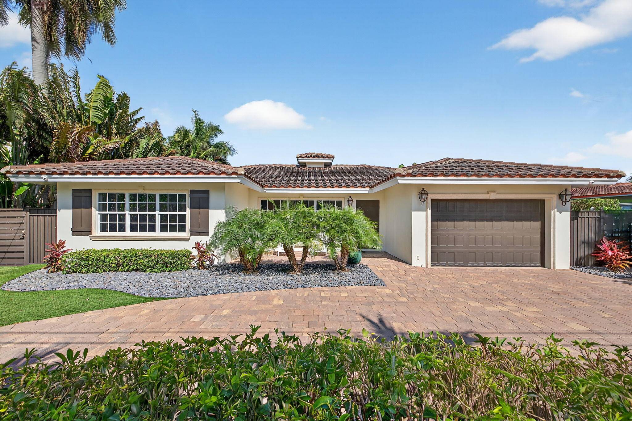 Experience the pinnacle of South Florida waterfront living in this stunning single family, 1 story estate located in the highly coveted Terra Mar Island Estates an exclusive, island community in ...
