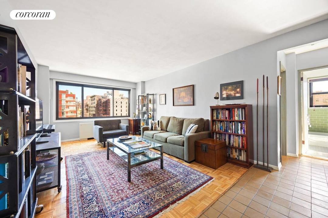 The Piermont's 14th floor, corner, 1 bedroom, 1 bath residence at 201 West 21st Street offers quality finishes and premier Chelsea living, with abundant natural light and iconic skyline views ...